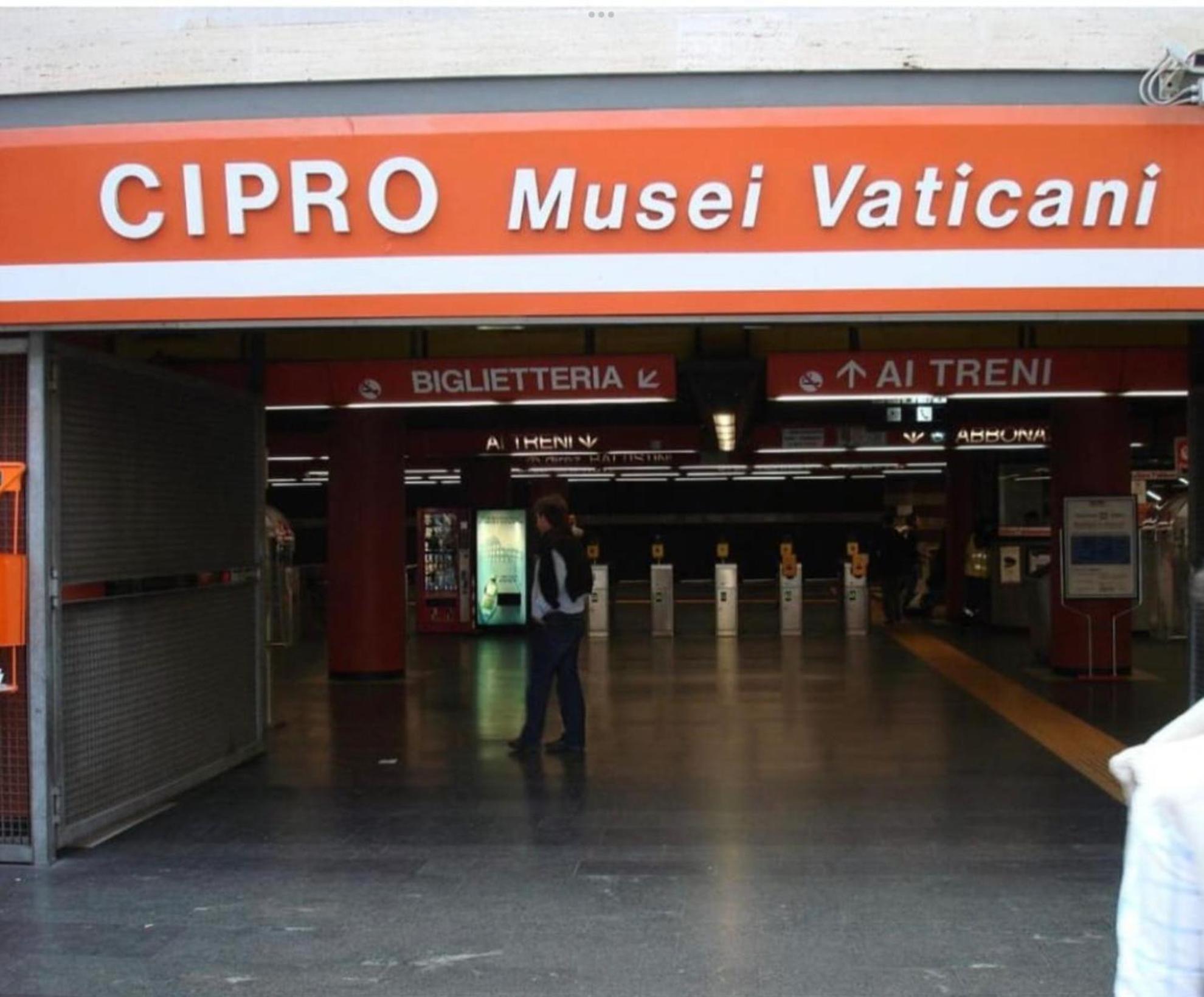 Behind The Vatican Appartamento